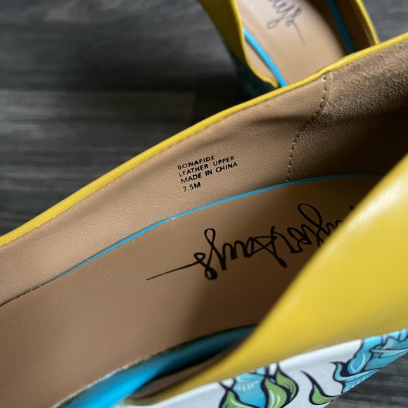 Taylor Says by Taylor Reeve Bonafide yellow genuine leather platform wedges. - Picture 9 of 13